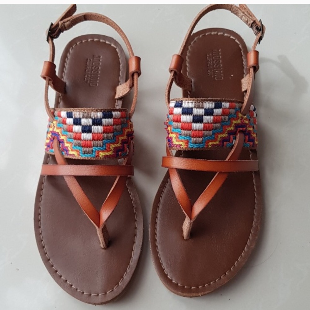 Mossimo Aztec Sandals Size 6